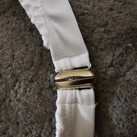 White bikini top with lace accents - Picture 3 of 5